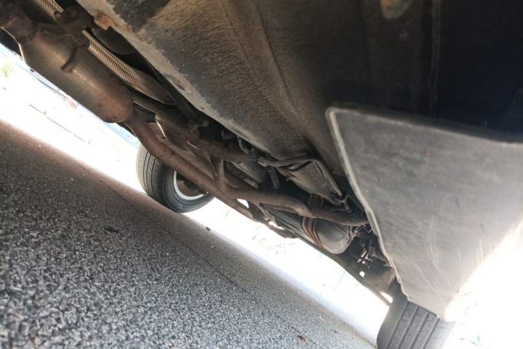 Used Haval H2 2014 1.5T Manual Two-Wheel Drive Elite Edition Chassis Front Left