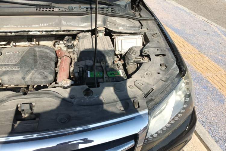 Used Haval H2 2014 1.5T Manual Two-Wheel Drive Elite Edition Engine Bay Left