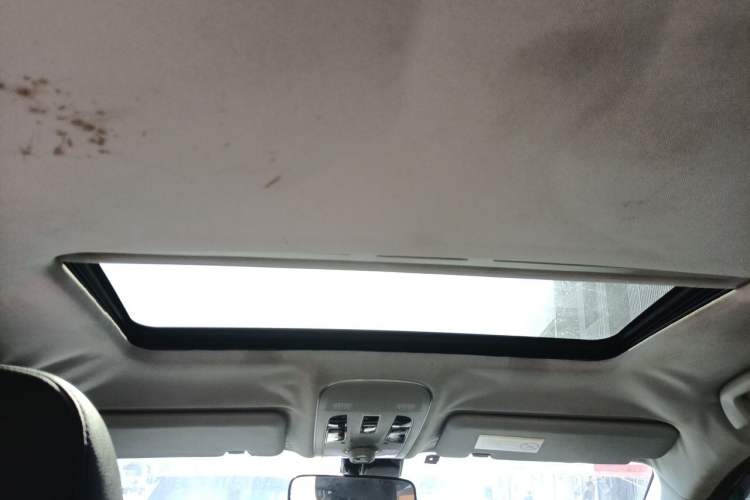 Used Haval H2 2014 1.5T Manual Two-Wheel Drive Elite Edition Headliner