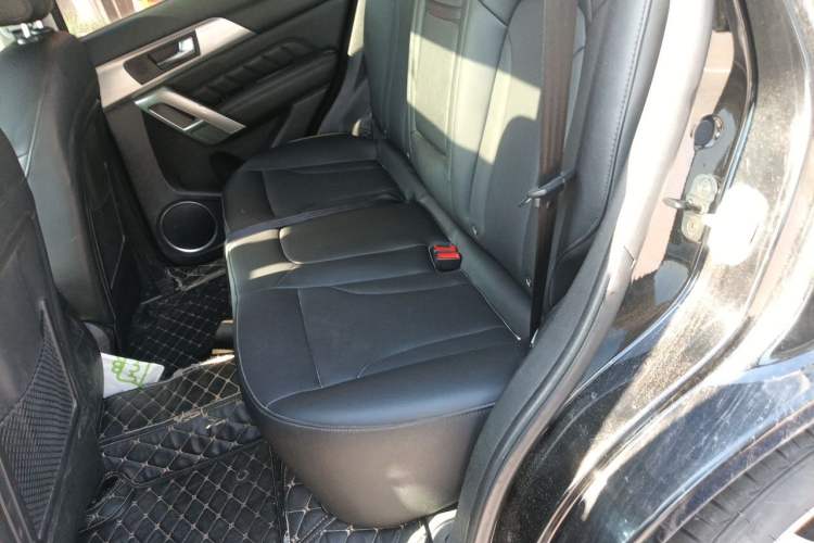 Used Haval H2 2014 1.5T Manual Two-Wheel Drive Elite Edition Left Rear Seat