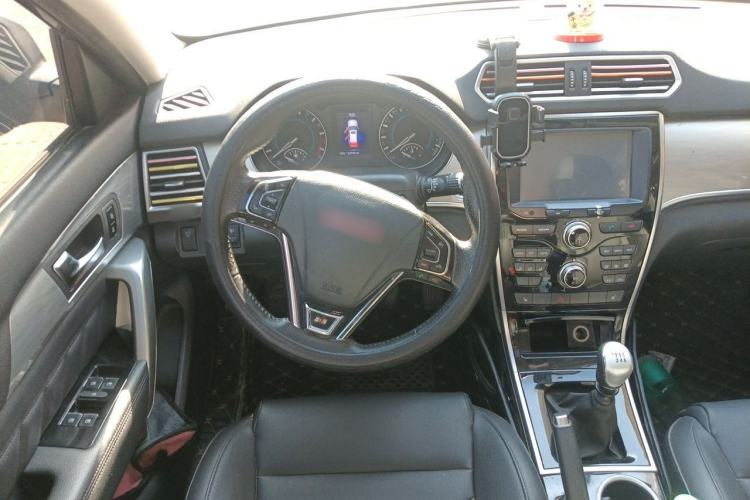 Used Haval H2 2014 1.5T Manual Two-Wheel Drive Elite Edition Steering Wheel