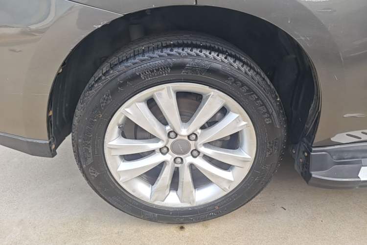 Used Haval H2 2014 1.5T Manual Two-Wheel Drive Elite Edition Right Rear Wheel Hub