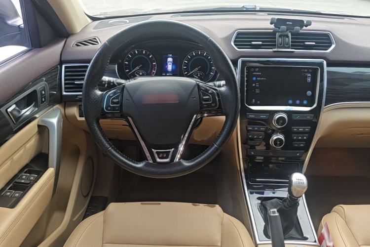 Used Haval H2 2014 1.5T Manual Two-Wheel Drive Elite Edition Steering Wheel