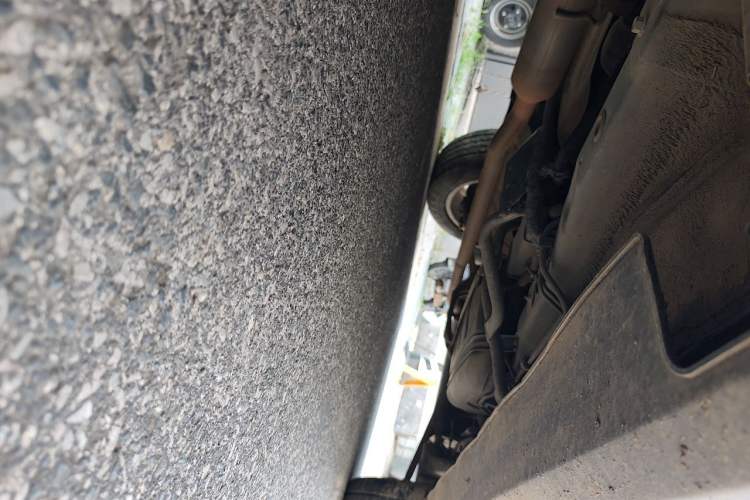 Used Haval H2 2014 1.5T Manual Two-Wheel Drive Elite Edition Chassis Front Left