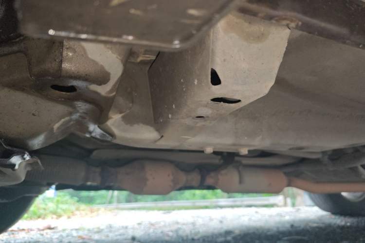Used Haval H2 2014 1.5T Manual Two-Wheel Drive Elite Edition Chassis Front Left