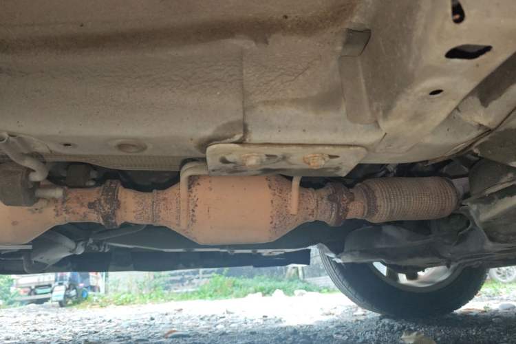 Used Haval H2 2014 1.5T Manual Two-Wheel Drive Elite Edition Chassis Front Right