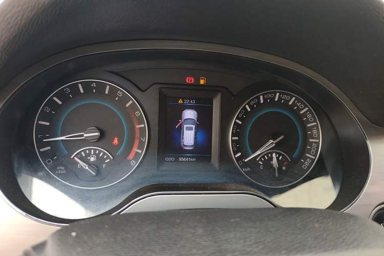 Used Haval H2 2014 1.5T Manual Two-Wheel Drive Elite Edition Instrument Cluster