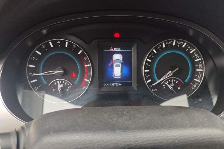 Used Haval H2 2014 1.5T Manual Two-Wheel Drive Elite Edition Instrument Cluster