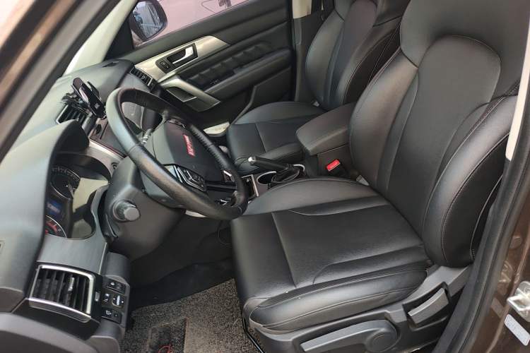 Used Haval H2 2014 1.5T Manual Two-Wheel Drive Elite Edition Left Front Seat