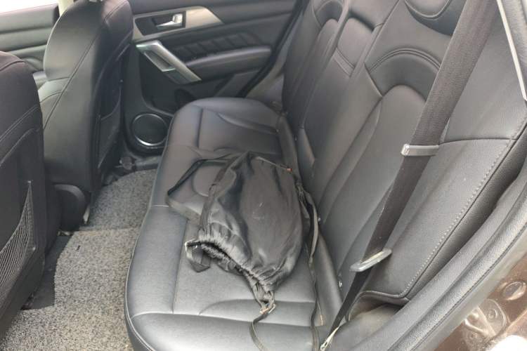 Used Haval H2 2014 1.5T Manual Two-Wheel Drive Elite Edition Left Rear Seat