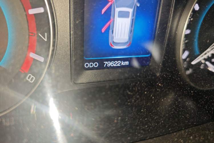 Used Haval H2 2014 1.5T Manual Two-Wheel Drive Elite Edition Odometer Close Up