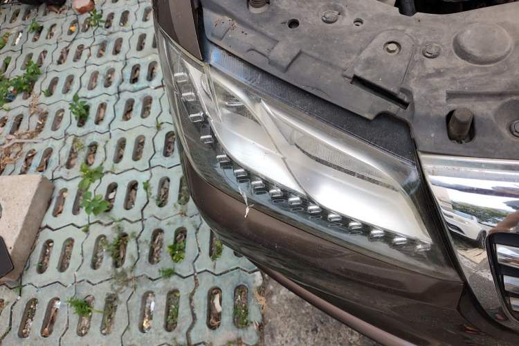 Used Haval H2 2014 1.5T Manual Two-Wheel Drive Elite Edition Right Front Headlight