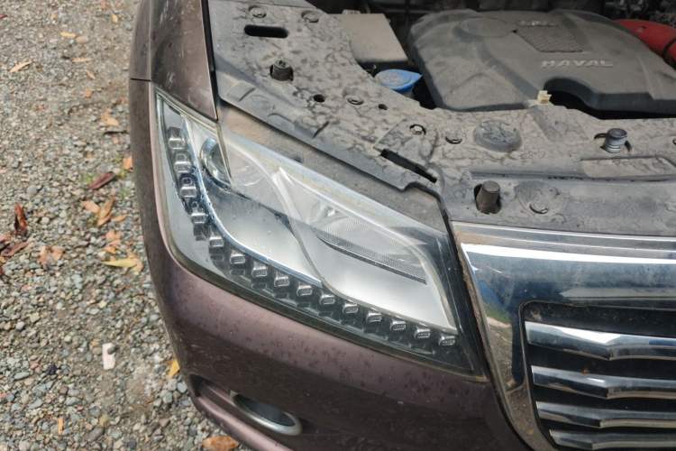Used Haval H2 2014 1.5T Manual Two-Wheel Drive Elite Edition Right Front Headlight