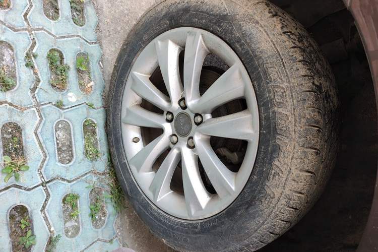 Used Haval H2 2014 1.5T Manual Two-Wheel Drive Elite Edition Right Front Wheel Hub