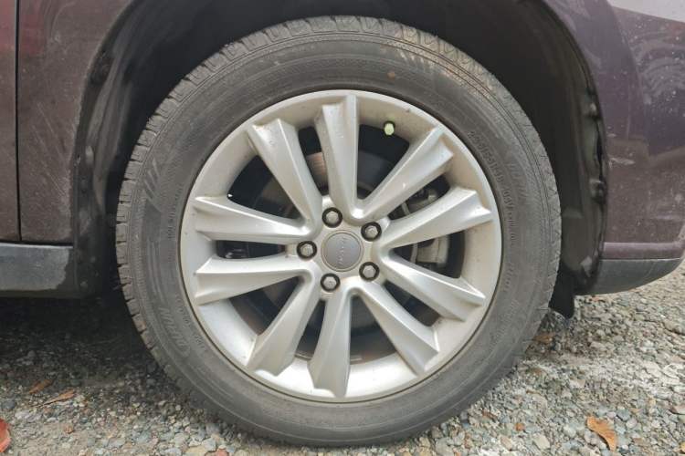 Used Haval H2 2014 1.5T Manual Two-Wheel Drive Elite Edition Right Front Wheel Hub