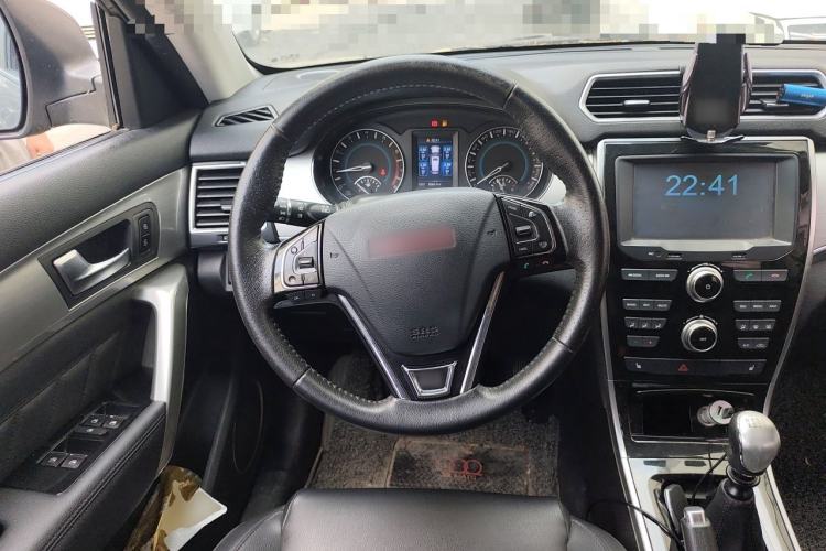 Used Haval H2 2014 1.5T Manual Two-Wheel Drive Elite Edition Steering Wheel