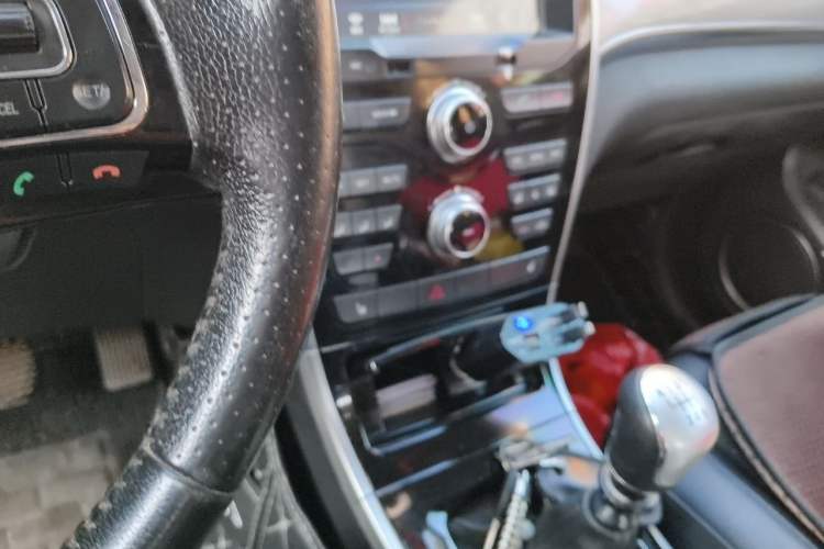 Used Haval H2 2014 1.5T Manual Two-Wheel Drive Elite Edition Audio And AC Panel