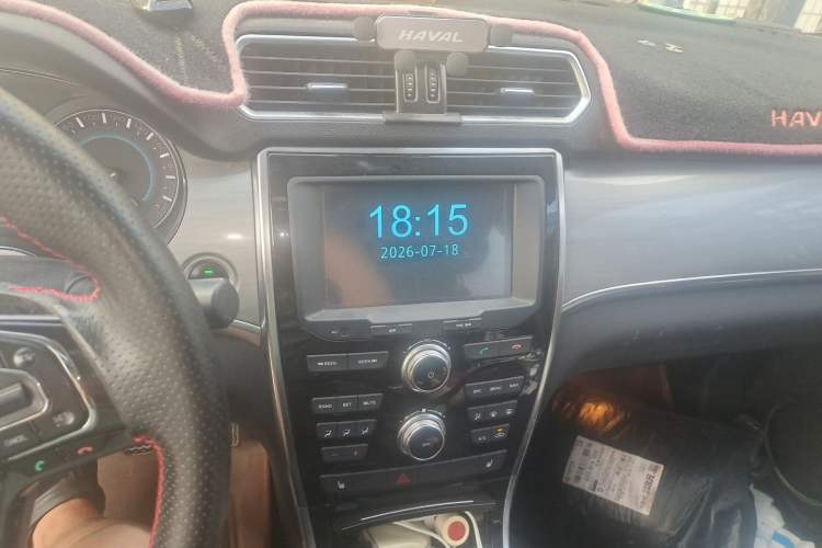 Used Haval H2 2014 1.5T Manual Two-Wheel Drive Elite Edition Audio And AC Panel