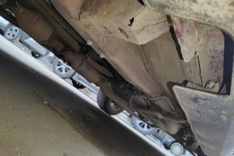 Used Haval H2 2014 1.5T Manual Two-Wheel Drive Elite Edition Chassis Front Left