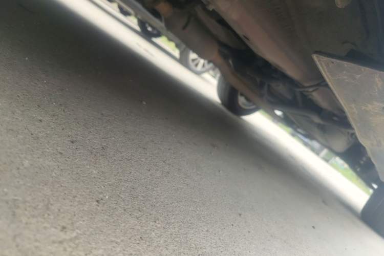 Used Haval H2 2014 1.5T Manual Two-Wheel Drive Elite Edition Chassis Front Left