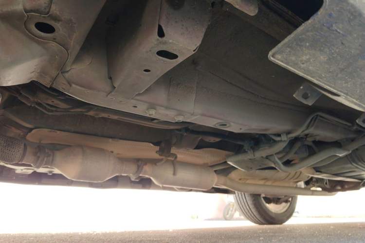 Used Haval H2 2014 1.5T Manual Two-Wheel Drive Elite Edition Chassis Front Left