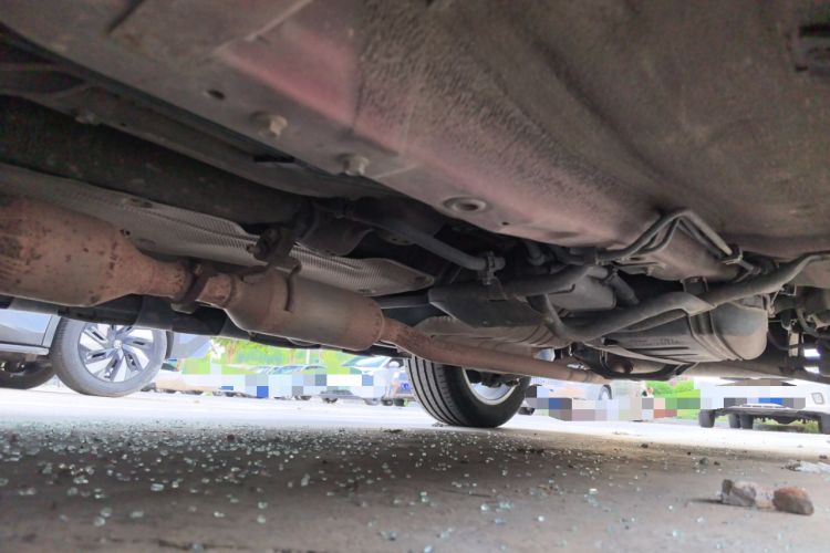 Used Haval H2 2014 1.5T Manual Two-Wheel Drive Prestige Edition Chassis Front Left