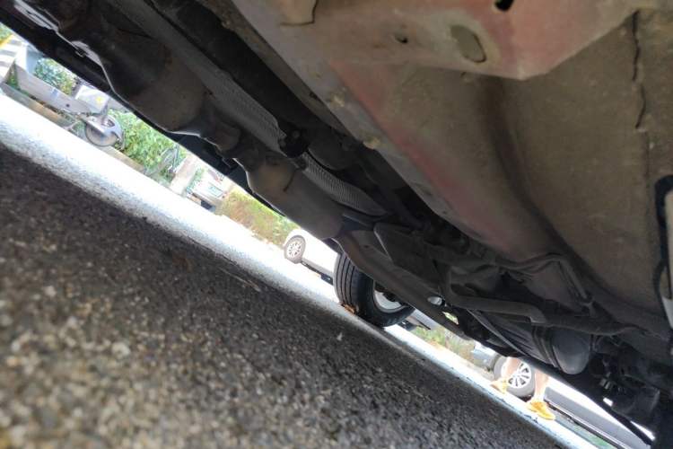 Used Haval H2 2014 1.5T Manual Two-Wheel Drive Elite Edition Chassis Front Left