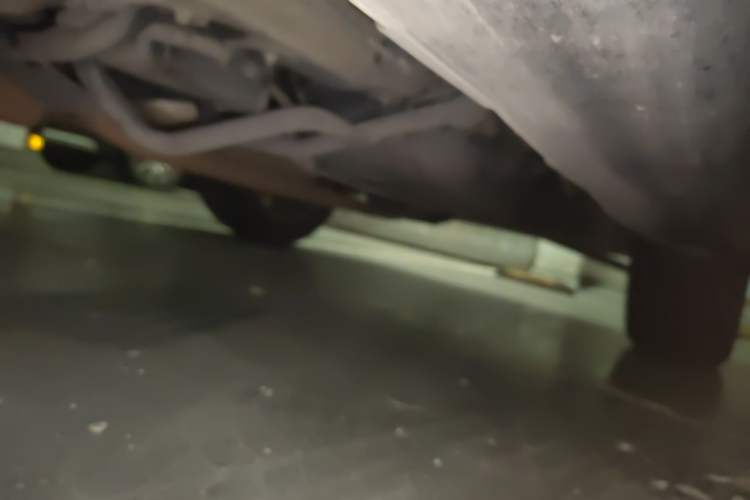 Used Haval H2 2014 1.5T Manual Two-Wheel Drive Elite Edition Chassis Front Left