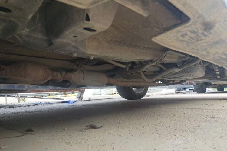 Used Haval H2 2014 1.5T Manual Two-Wheel Drive Elite Edition Chassis Front Left