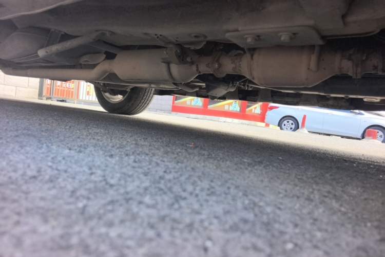 Used Haval H2 2014 1.5T Manual Two-Wheel Drive Elite Edition Chassis Front Right