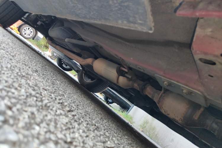 Used Haval H2 2014 1.5T Manual Two-Wheel Drive Elite Edition Chassis Front Right