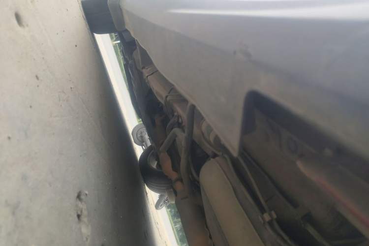 Used Haval H2 2014 1.5T Manual Two-Wheel Drive Elite Edition Chassis Rear Left