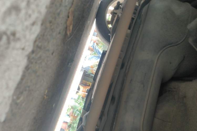 Used Haval H2 2014 1.5T Manual Two-Wheel Drive Elite Edition Chassis Rear Right