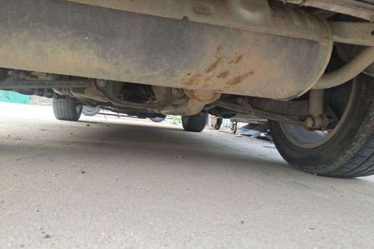 Used Haval H2 2014 1.5T Manual Two-Wheel Drive Elite Edition Chassis Rear