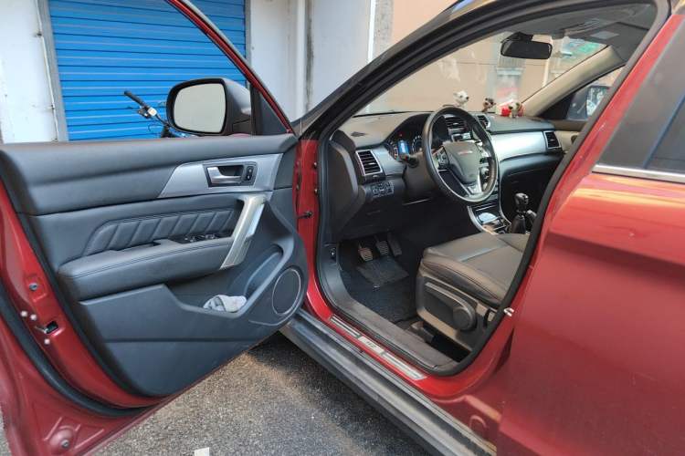 Used Haval H2 2014 1.5T Manual Two-Wheel Drive Elite Edition Driver Seat