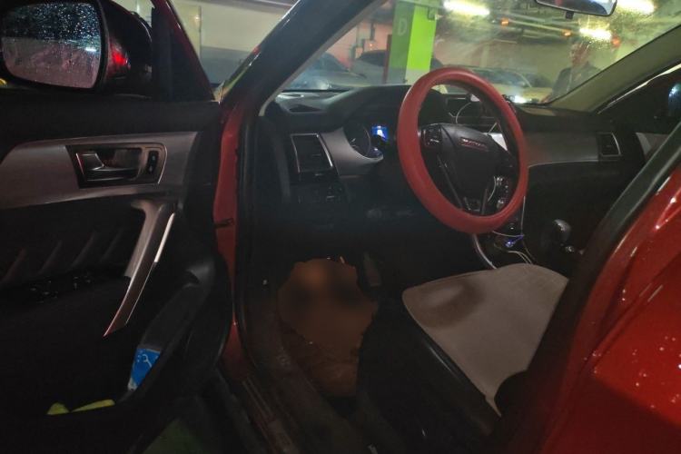 Used Haval H2 2014 1.5T Manual Two-Wheel Drive Elite Edition Driver Seat