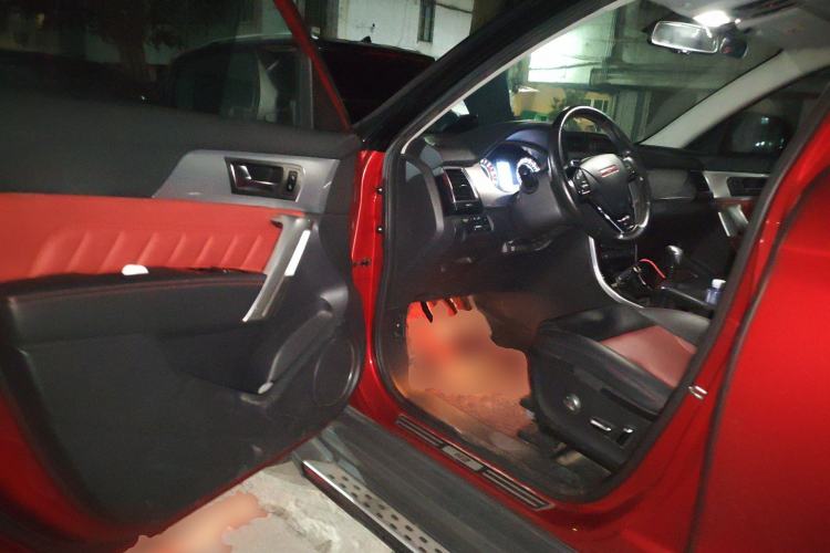 Used Haval H2 2014 1.5T Manual Two-Wheel Drive Prestige Edition Driver Seat