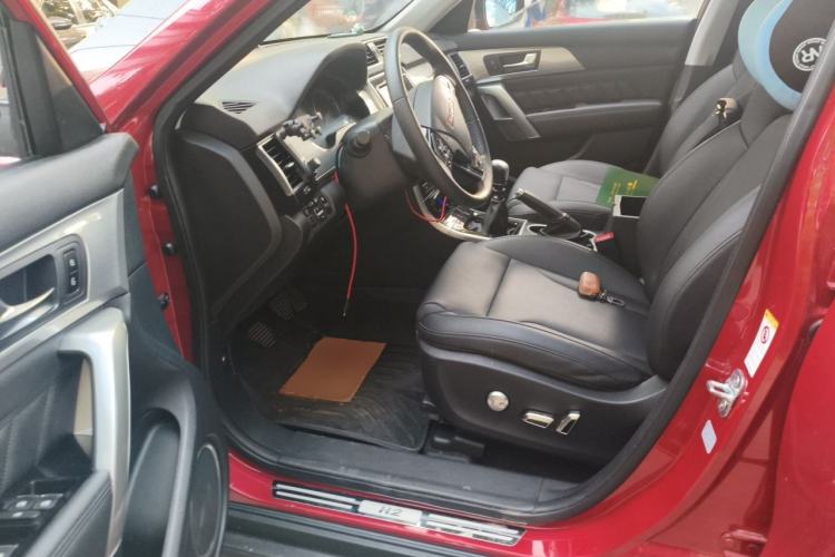 Used Haval H2 2014 1.5T Manual Two-Wheel Drive Prestige Edition Driver Seat