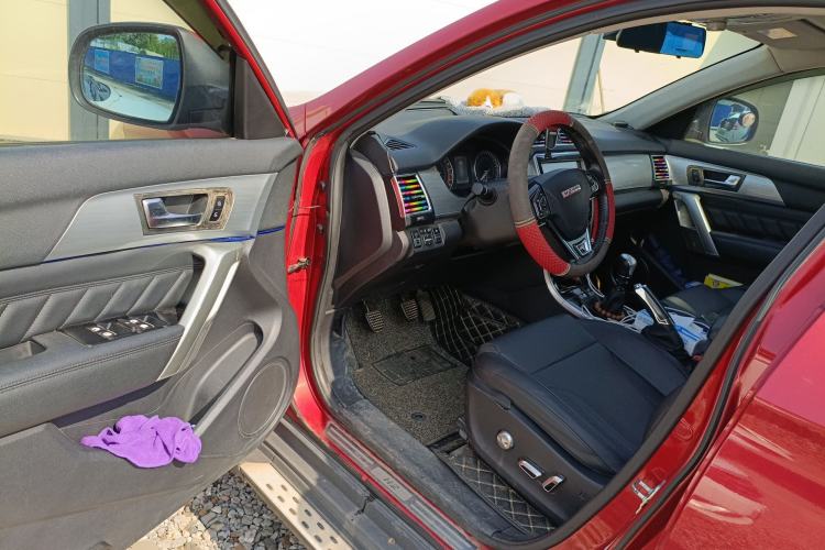Used Haval H2 2014 1.5T Manual Two-Wheel Drive Prestige Edition Driver Seat