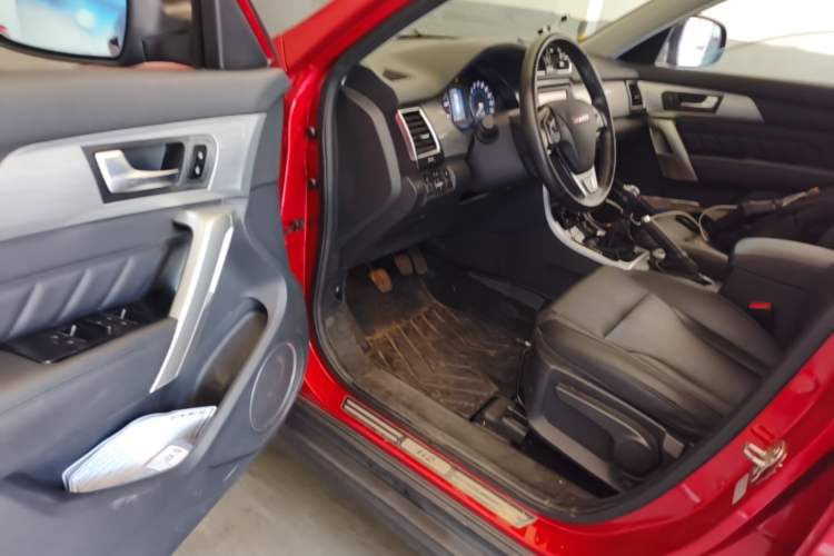 Used Haval H2 2014 1.5T Manual Two-Wheel Drive Elite Edition Driver Seat