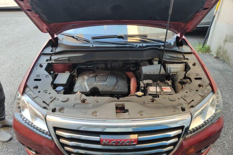 Used Haval H2 2014 1.5T Manual Two-Wheel Drive Elite Edition Engine Bay