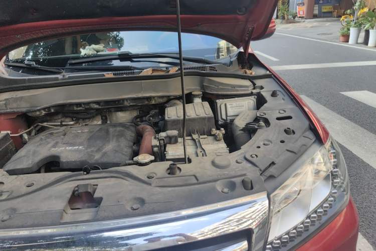 Used Haval H2 2014 1.5T Manual Two-Wheel Drive Elite Edition Engine Bay Left