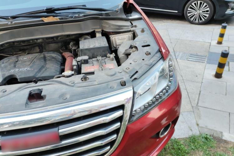 Used Haval H2 2014 1.5T Manual Two-Wheel Drive Elite Edition Engine Bay Left