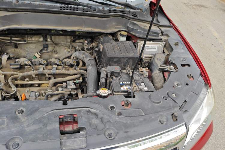 Used Haval H2 2014 1.5T Manual Two-Wheel Drive Elite Edition Engine Bay Left