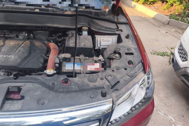 Used Haval H2 2014 1.5T Manual Two-Wheel Drive Prestige Edition Engine Bay Left