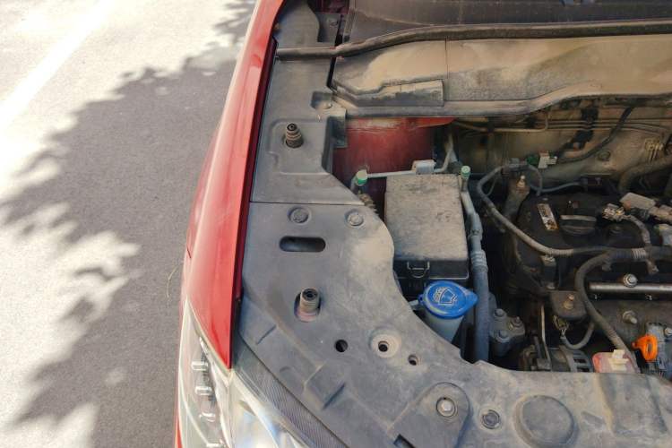 Used Haval H2 2014 1.5T Manual Two-Wheel Drive Elite Edition Engine Bay Right