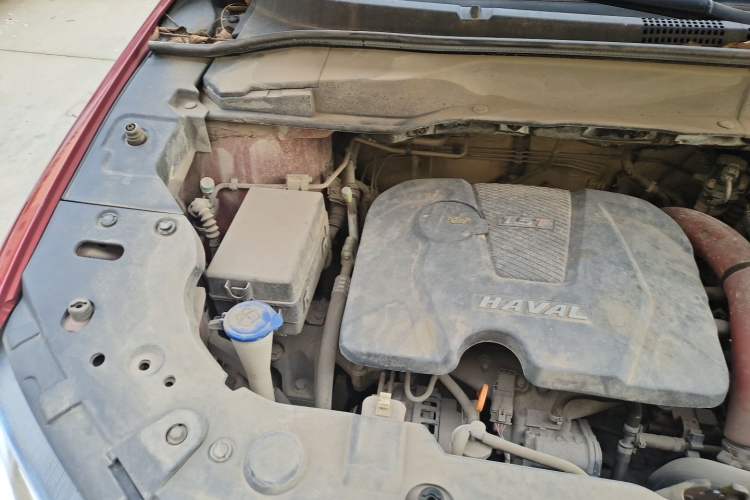 Used Haval H2 2014 1.5T Manual Two-Wheel Drive Elite Edition Engine Bay Right