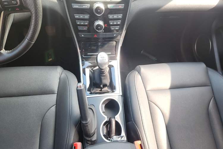 Used Haval H2 2014 1.5T Manual Two-Wheel Drive Elite Edition Gear Lever
