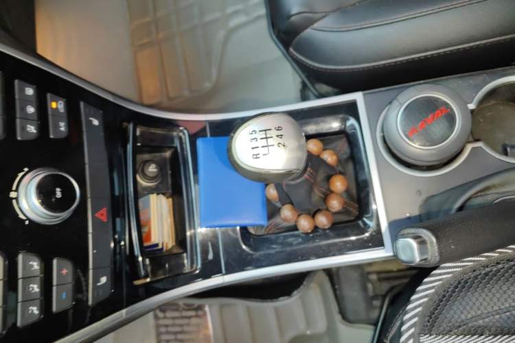 Used Haval H2 2014 1.5T Manual Two-Wheel Drive Elite Edition Gear Lever