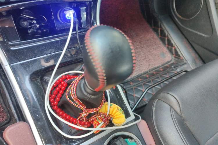 Used Haval H2 2014 1.5T Manual Two-Wheel Drive Elite Edition Gear Lever